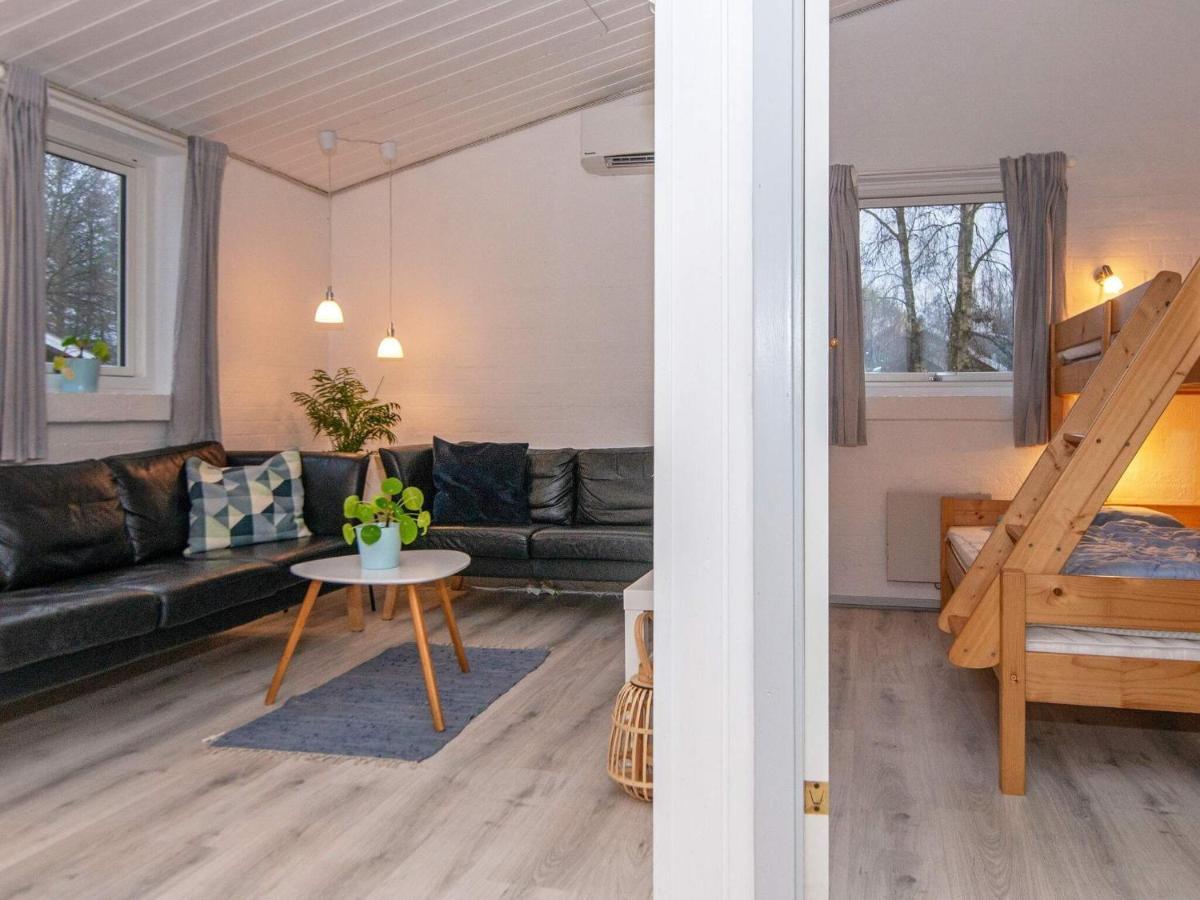 7 Person Holiday Home In Rsted Kare Exteriör bild