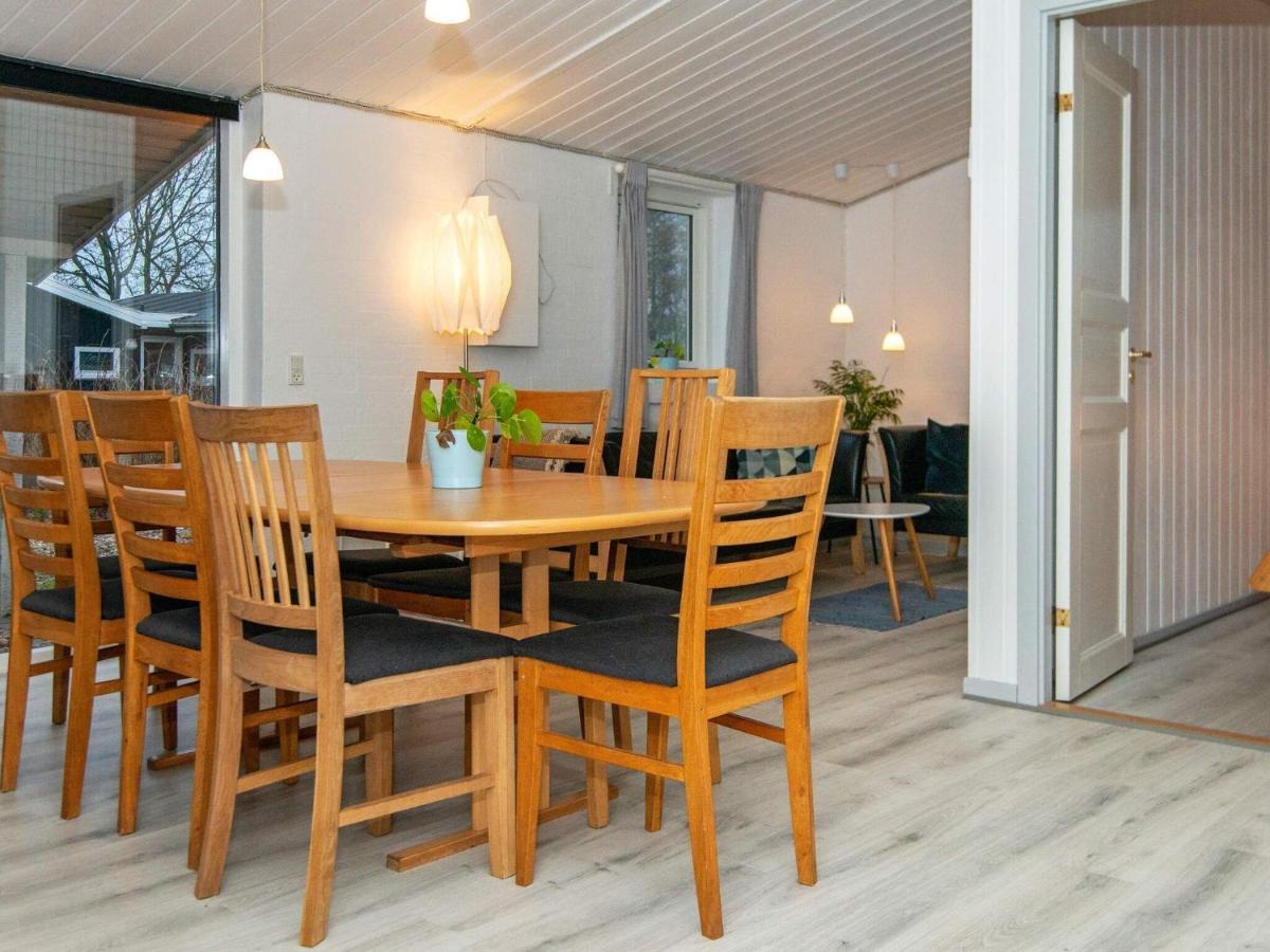 7 Person Holiday Home In Rsted Kare Exteriör bild