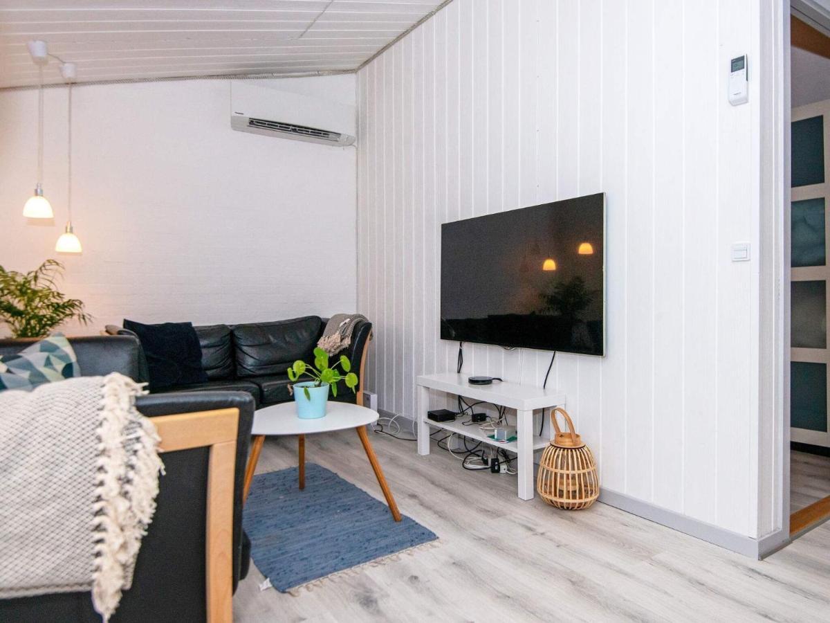 7 Person Holiday Home In Rsted Kare Exteriör bild
