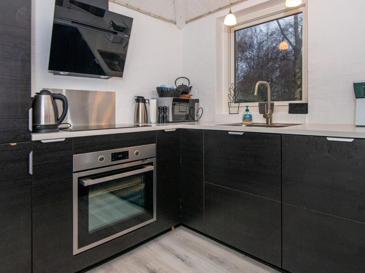 7 Person Holiday Home In Rsted Kare Exteriör bild