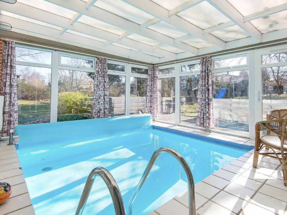 7 Person Holiday Home In Rsted Kare Exteriör bild
